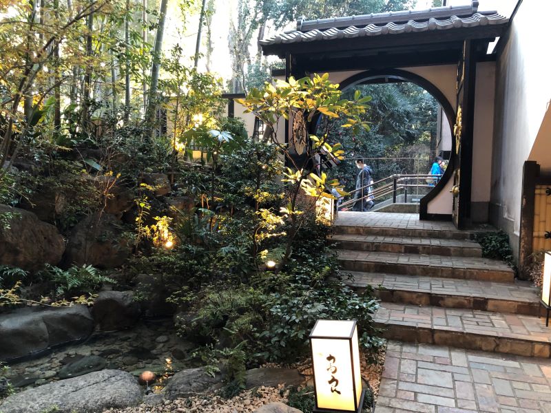 鳥良吉祥寺4号店の入り口