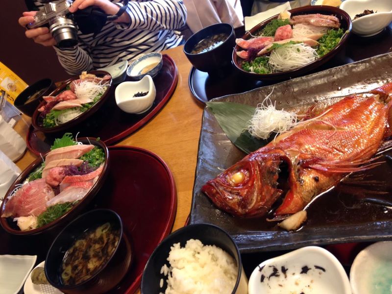 本家鮪屋でご飯