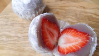 鈴懸の苺大福を買いに新宿へ!やっぱり人気で多少の行列必須。