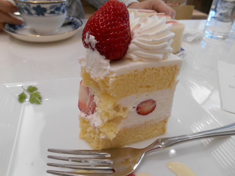 銀座千疋屋本店で食べた苺のショートケーキ